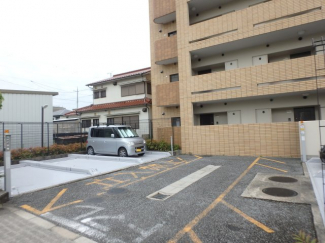 駐車場に車を止められます