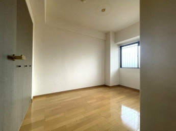 用途多彩な北西洋室です