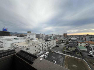 松山市朝生田町１丁目の中古マンションの画像