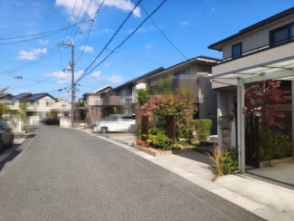 【前面道路含む現地写真】