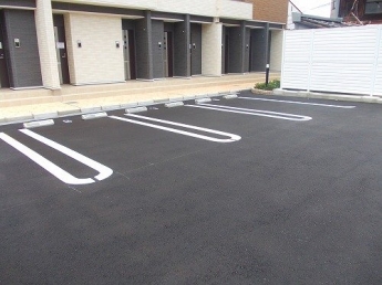 【駐車場】