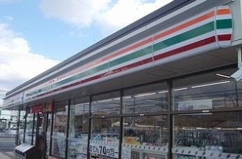 セブンイレブン姫路網干新在家店まで1700m