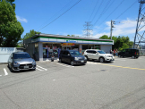 ファミリーマート 宝塚山本野里店