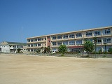 平岡南小学校