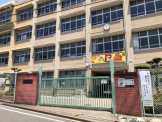 王塚台中学校