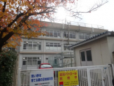 宝塚市立良元小学校