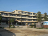 鳴尾小学校