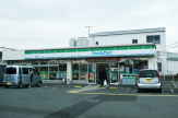 ファミリーマート高津橋店