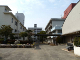 番町小学校(子規旅たちの像)