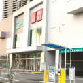 ユニクロ 宝塚歌劇場前店