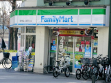 ファミリーマート 阪神なるお駅前店