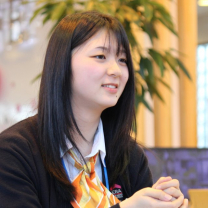 小林里歩の画像